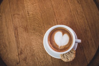 כוס קפה עם לב